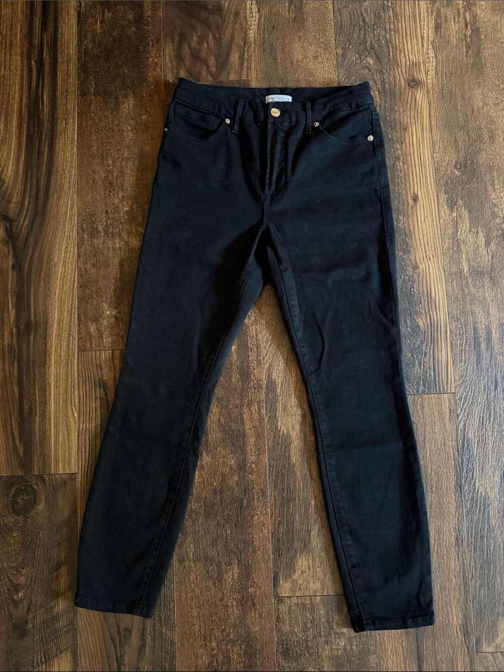 Good American Black Skinny Jeans - Sleek Everyday Fit